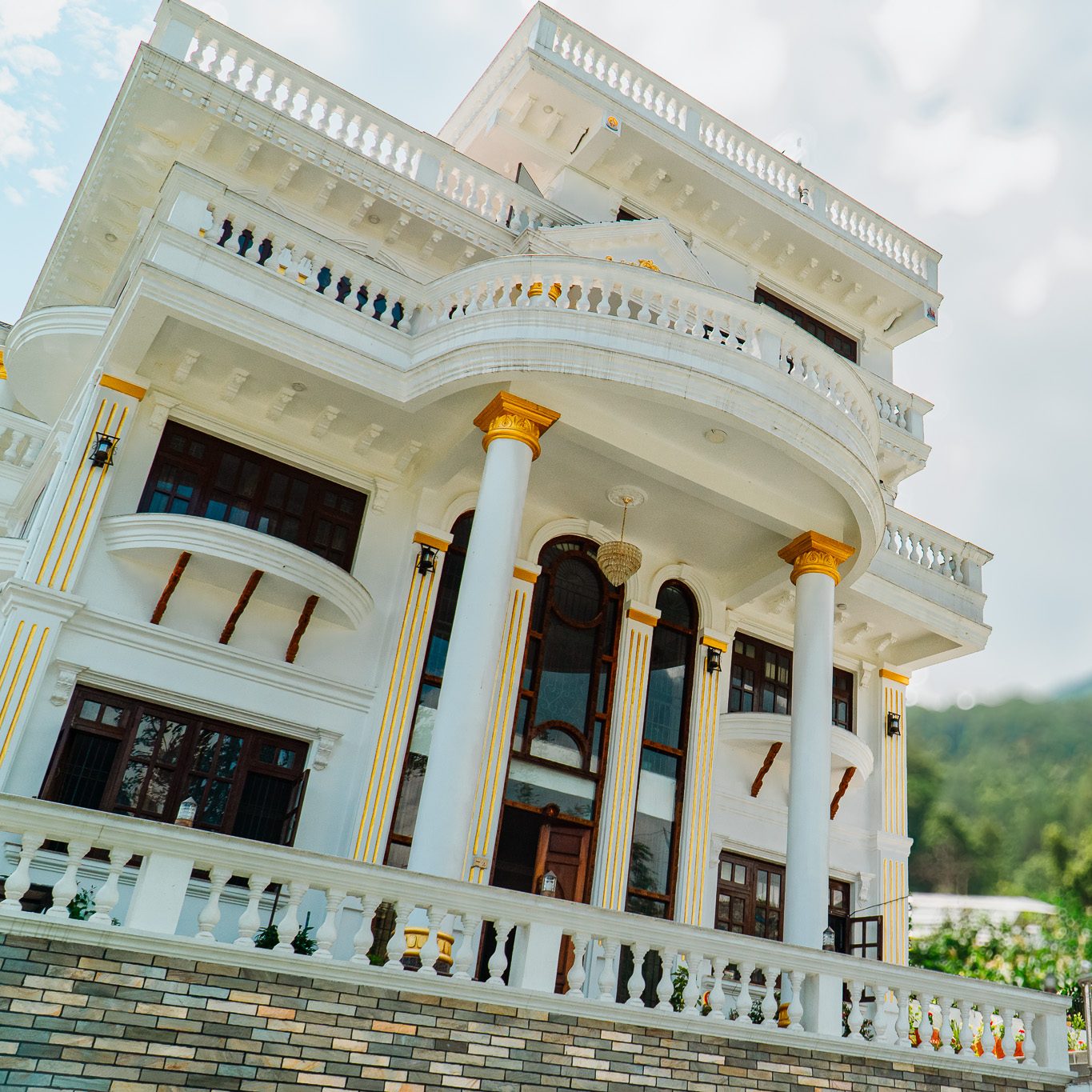 Private Villa in Kathmandu, Nepal : Your Private Escape at The White House Villa